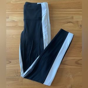 Black and white Athleta Leggings